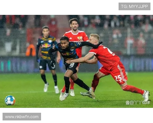 柏林联合与多特蒙德的较量结果揭晓谁将赢得这场激烈对决 柏林联合与多特蒙德的较量结果揭晓谁将赢得这场激烈对决